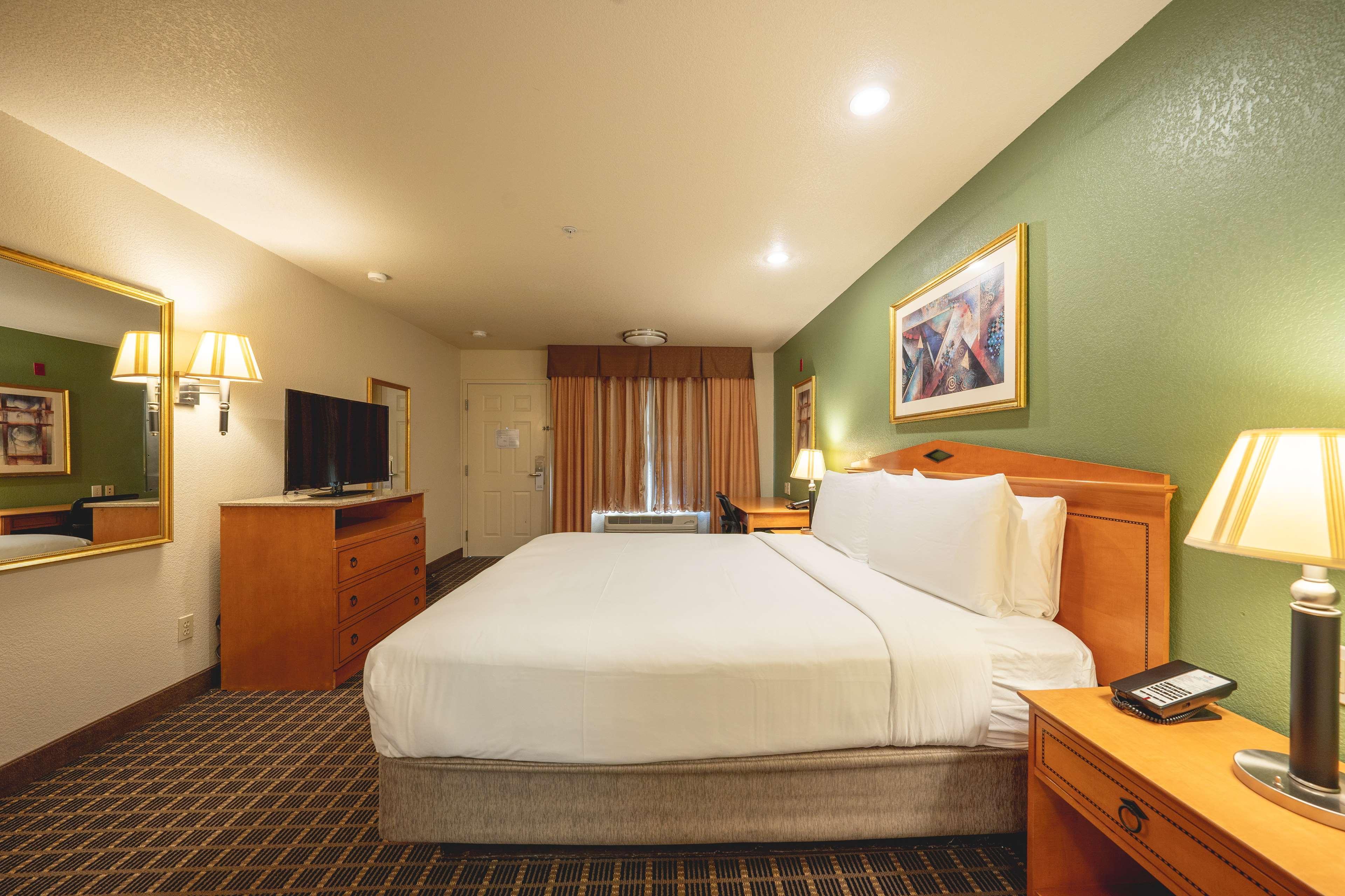 Surestayplus Hotel By Best Western San Jose Central City Екстер'єр фото