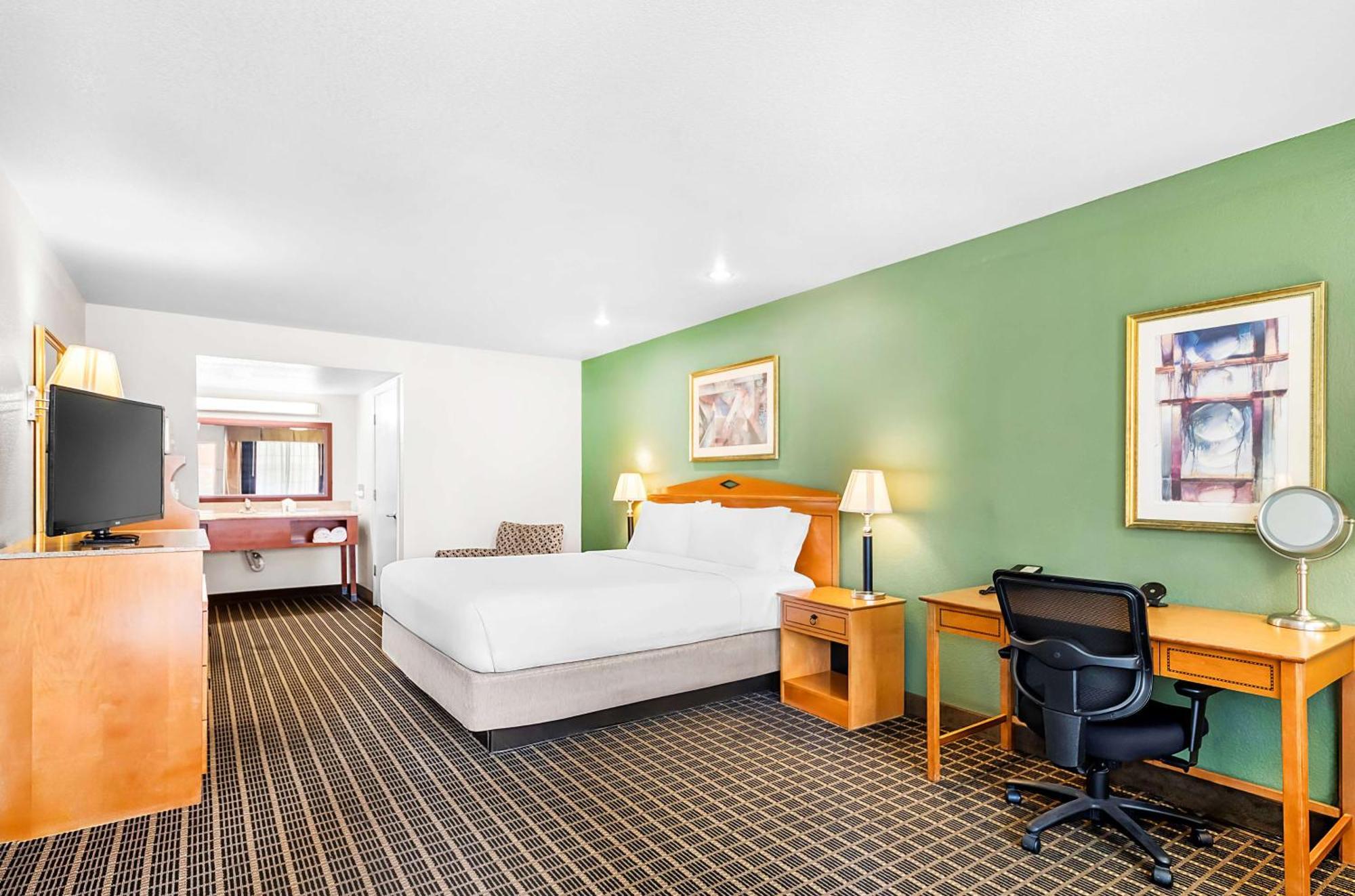 Surestayplus Hotel By Best Western San Jose Central City Екстер'єр фото